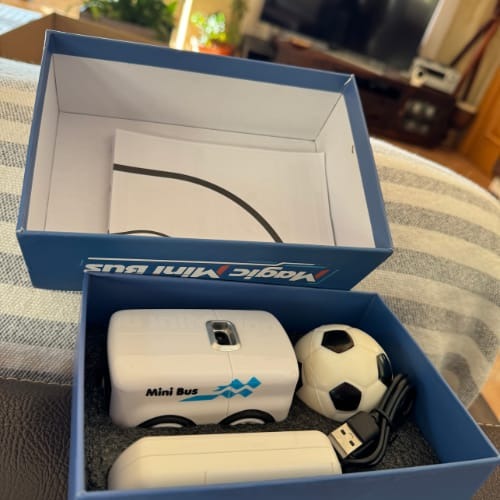 Lumi™ RC Mini Cars – Gesture Control Follow-Me Cartoon Cars